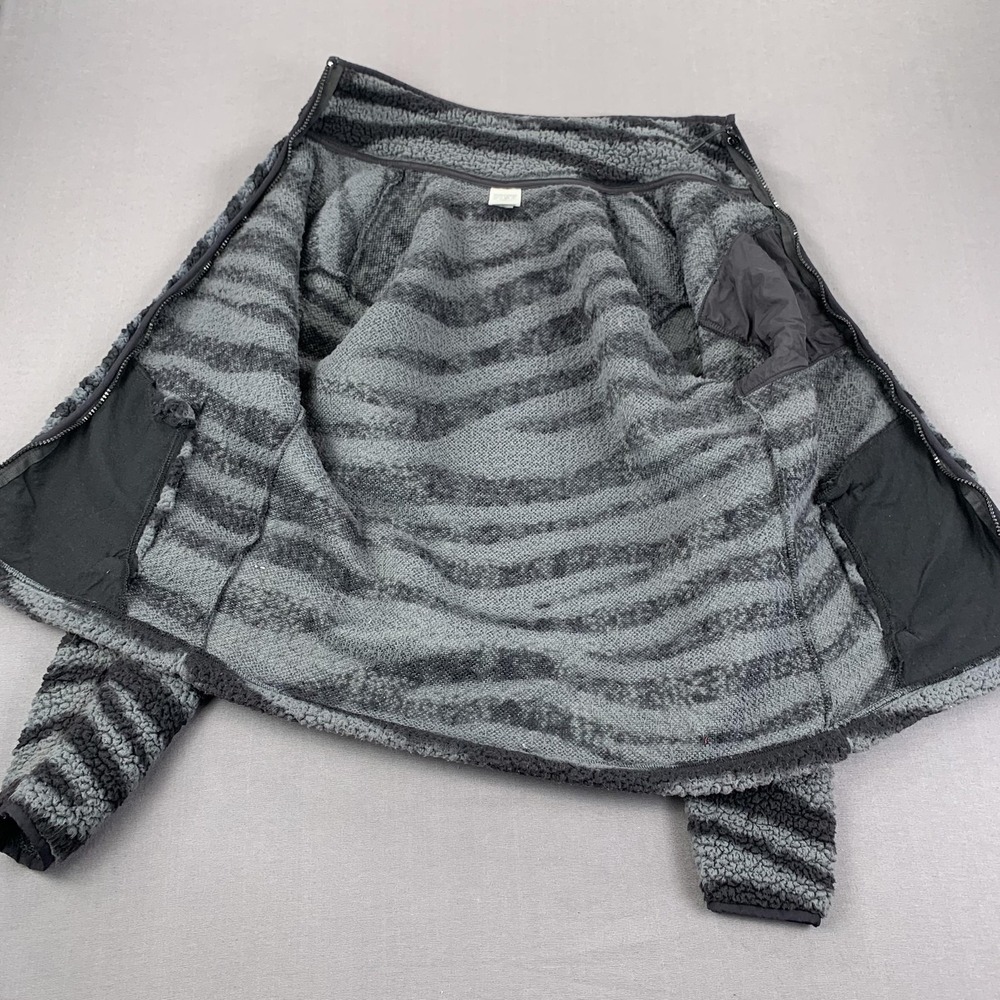 PINK Victoria's Secret Jacket Womens XS‎ Gray Black Sherpa Fleece Full Zip Zebra - Picture 7 of 15